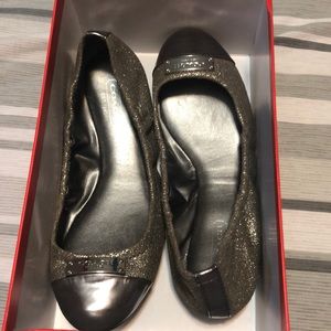 Coach Darsi Pewter size 6 shoes